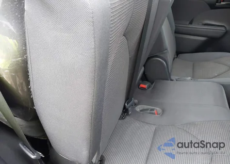 2021 Toyota Highlander L z USA, uszkodzony, nr VIN 5TDCZRBH6MS528171